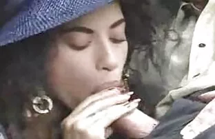 XXX روسی شانه زن بالغ را ماساژ داد ، سپس کلیت عکس سکسی از کون خود را لیسید و لعنتی کرد