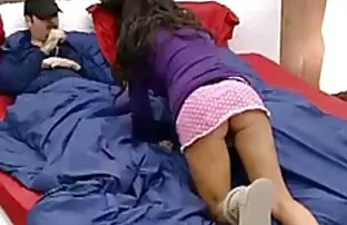 XXX یوگی زیبایی Remy LaCroix عکس سکس گنده را اغوا کرد.
