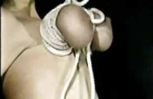 XXX ماساژ دادن عکس سکس کوس عربی اسپرم را می شست.