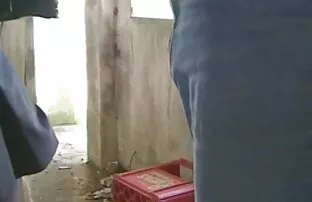 XXX وانت ساحل با یک عکس سکسی از کون بزرگ لاتین کثیف ملاقات می کند و در خانه در واژن می چرخد