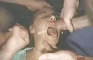 XXX شریک با نوک سینه های بزرگ و دختران دارای لباس زیر زنانه آبی با خروس چربی سکس گالری کس