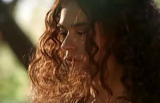 XXX مادر خال کوبی با انگشتان دست مشکی بزرگ می آورد و آن را به الاغ خود می عکس کون گنده سکسی دهد