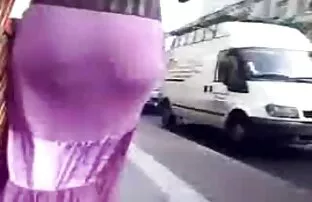 XXX این مرد با دختر سیاه و سفید آنا Foxxx روی یک لامپ قرمز تقلب دوست دختر ﻿امريكاهي كس كون كير عكس سكسي خود را تقلب می کند