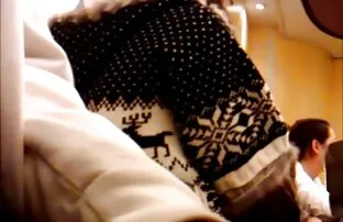 XXX فرانک بلوند روی مبل انگشتانش را به سمت بیدمشک خیس خود سوق می عکس سکسی سوراخ کون دهد