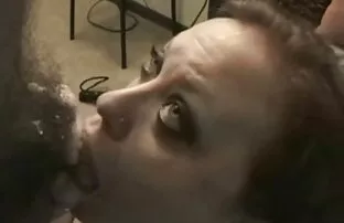 XXX بیدمشک کون سکس متحرک سبزه در dildo بلند