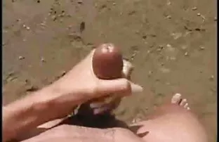 XXX تحقیر جنسی زن در عکسهای سکسی کونهای بزرگ ملاء عام.