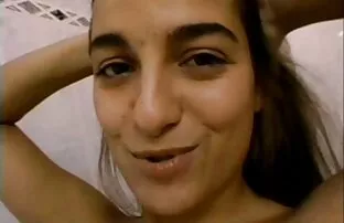 XXX دو پسر یک بلوند آبدار را روی نیمکت می ریزند و به همه سوراخ تصاویر سکسی کوس وکون ها می کشند